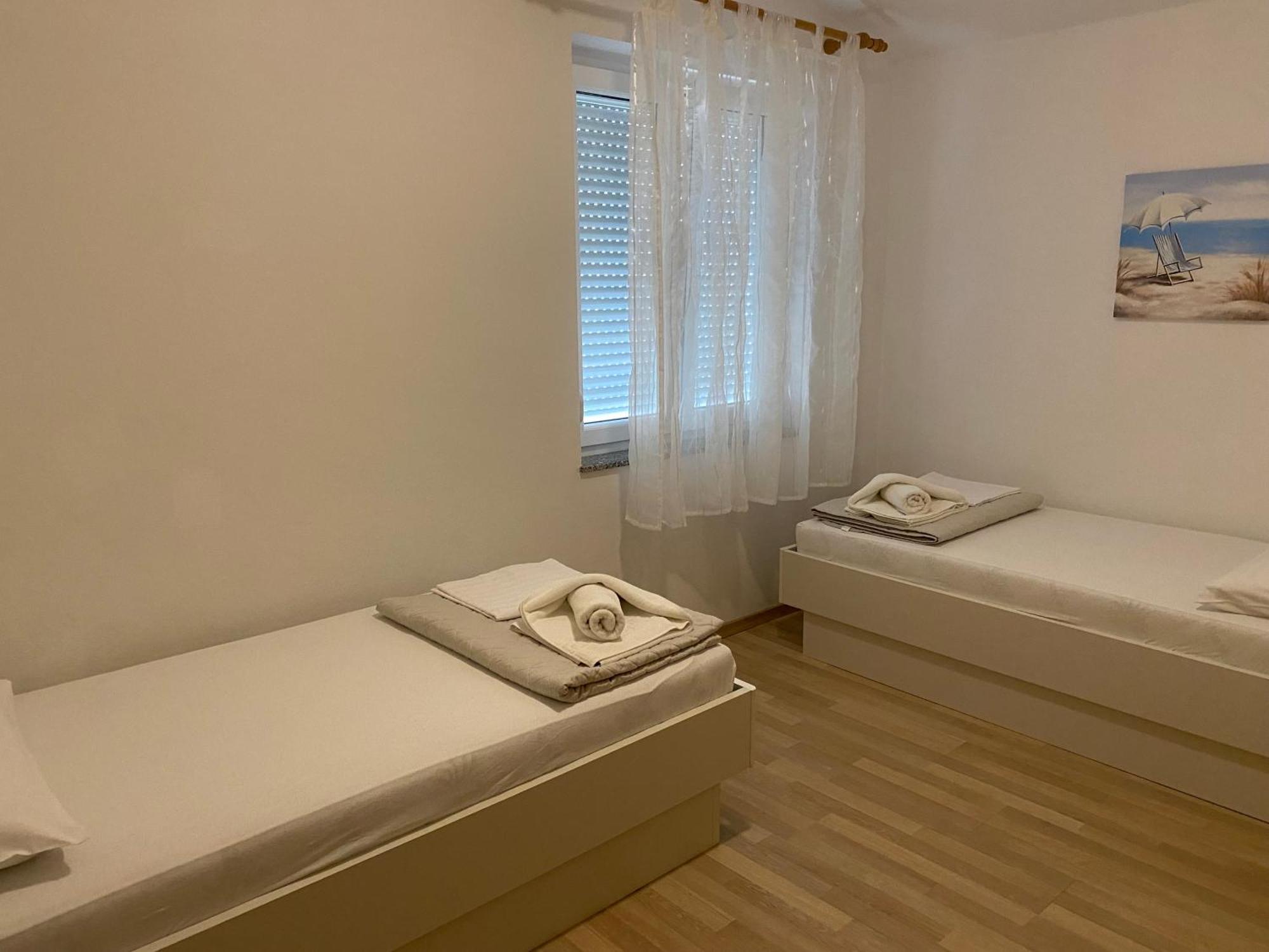 Apartmani Tamara - Baska Екстериор снимка